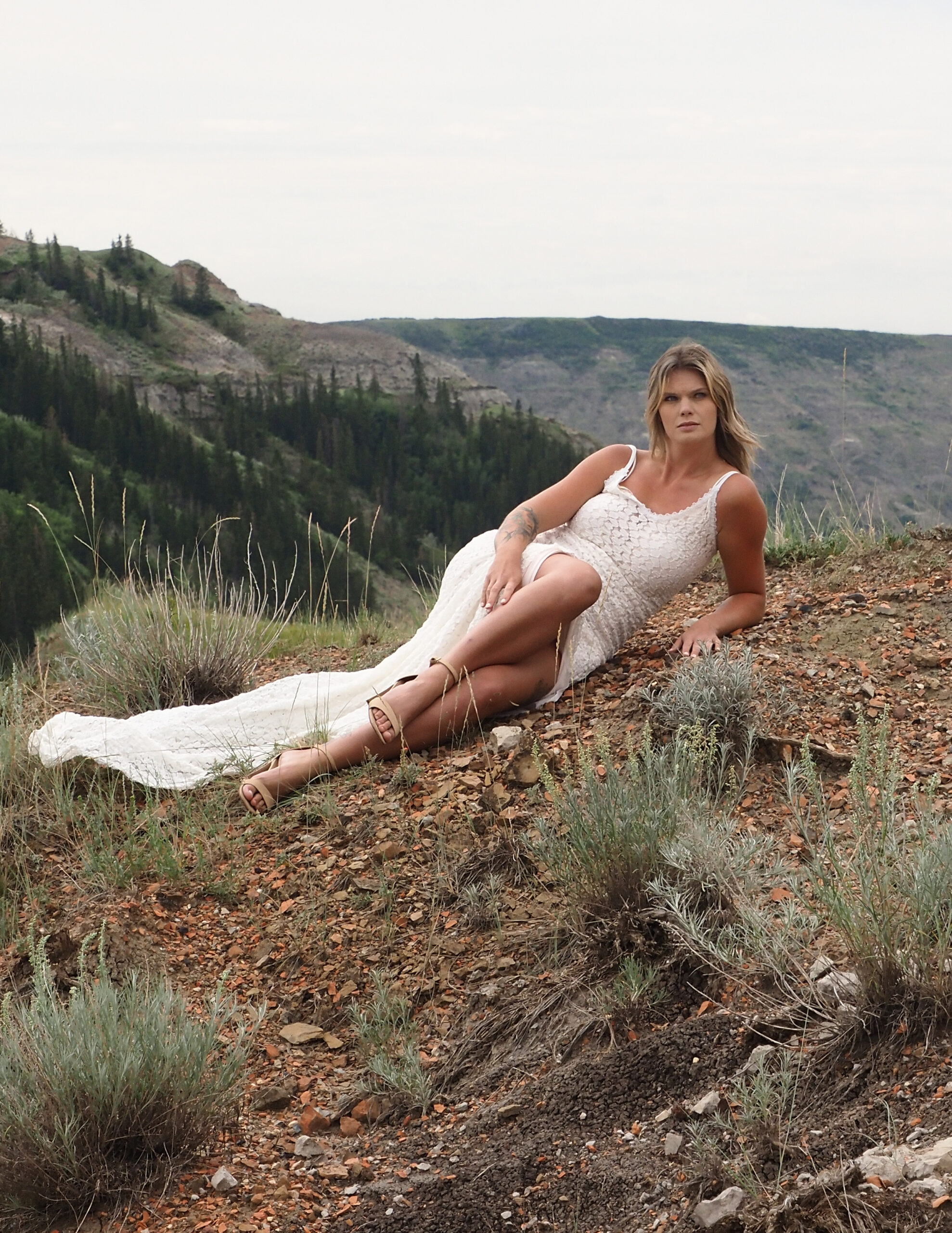 beach-boho-stretch-white-wedding-dress